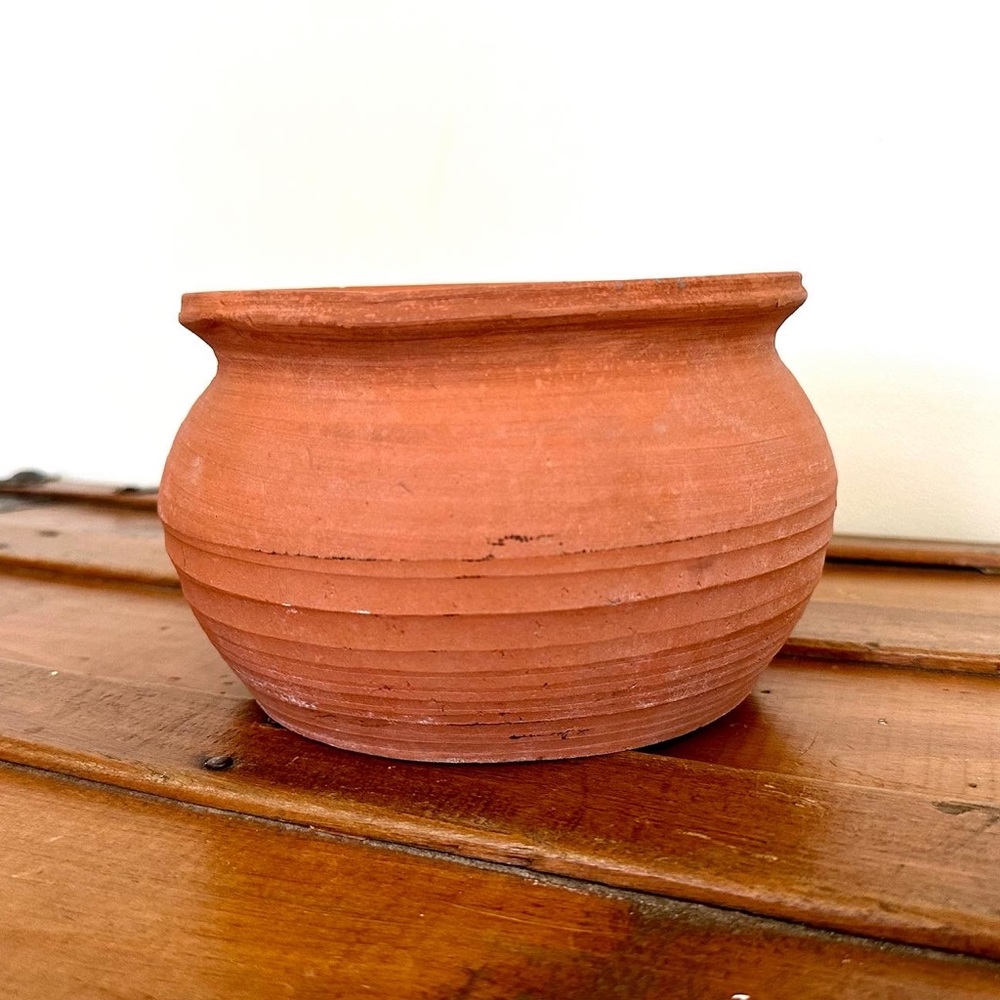 ✨Vintage 1980 Terracotta Pot✨